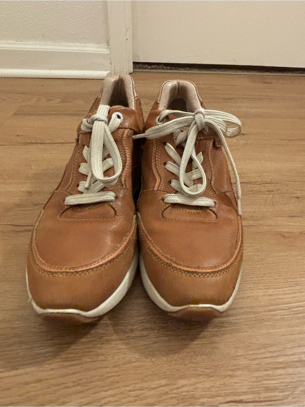 PIKOLINOS Casual Leather Sneakers in Tan - Comfortable Lace-Up
